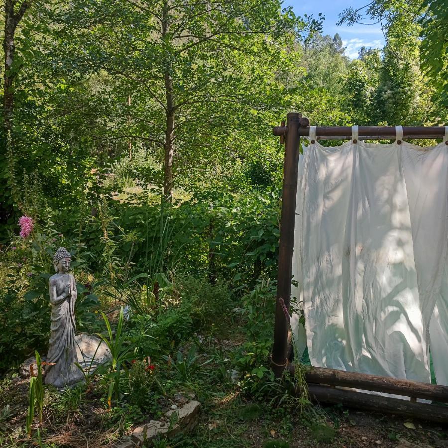 Tente Dans Gazebo Thai Dans Jardin En Bord De Riviere Saint-André-de-Valborgne Εξωτερικό φωτογραφία